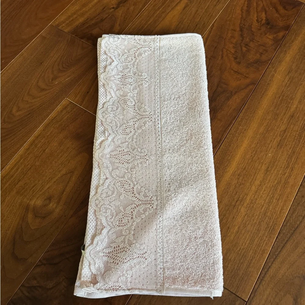 [Linens] Light Powder Pink Towel with Lace Detail